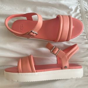 NEW UGG Zayne Platform Leather Sandal - women’s shoes size 10 - starfish…